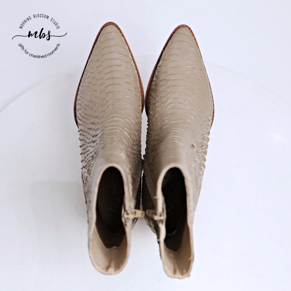 NIB Matisse Caty Leather Block Heel Snake Booties Ivory Women 8.5 - Picture 6 of 16